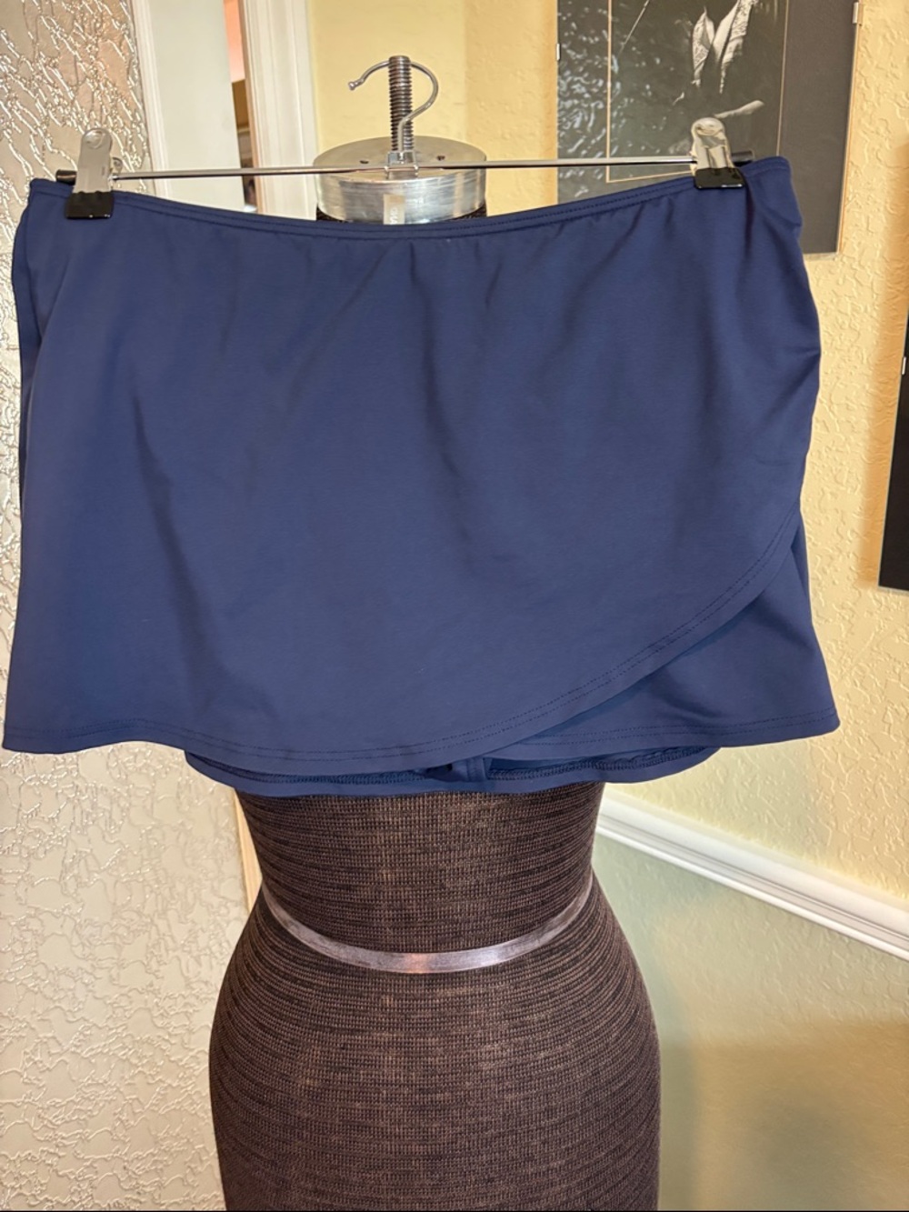 Lands End Navy Blue Womens Swim Skirt. Size 8